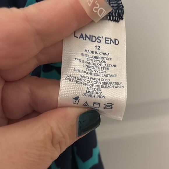 Lands End Aqua Navy Tankini top SZ 12 geometric shapes halter top style vacation - Picture 3 of 16